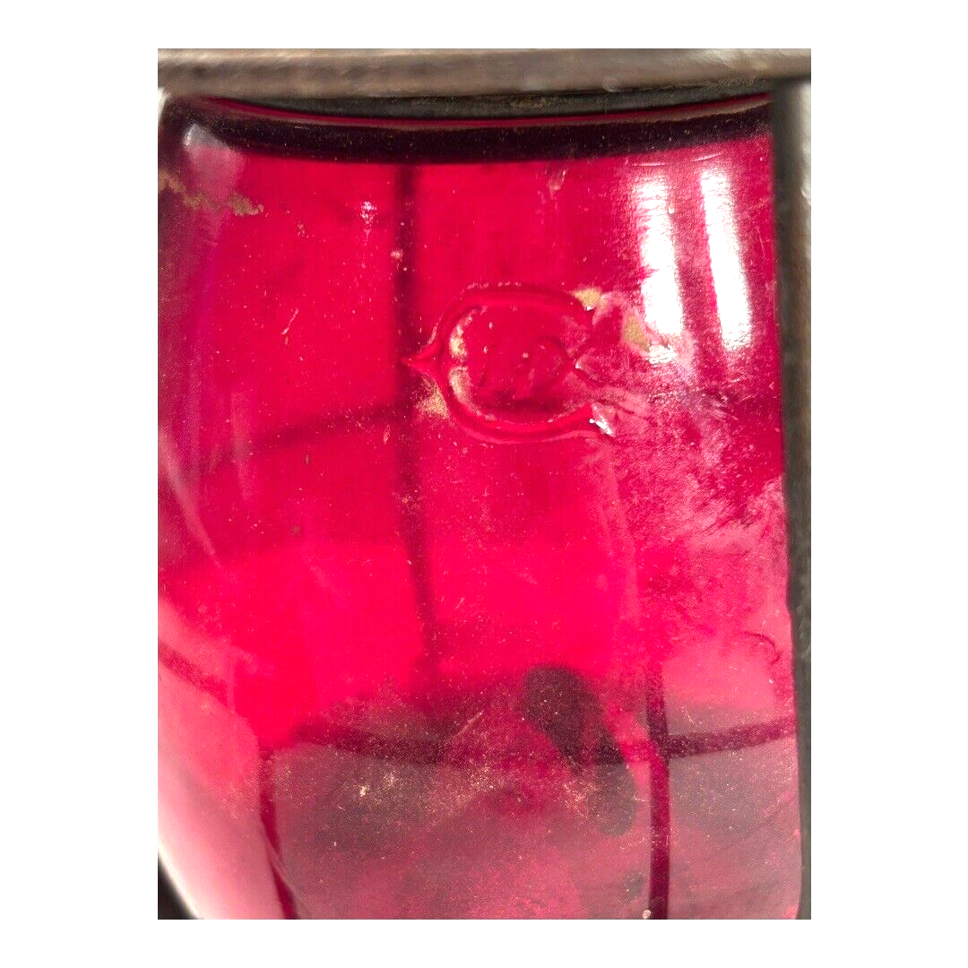 Vintage N.Y. C.S.  Dietz Vesta Railroad Lantern with Red Globe Dietz New York US