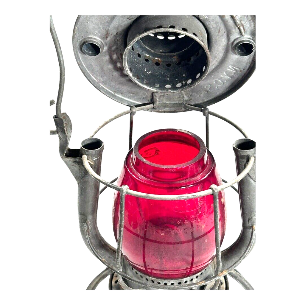 Vintage N.Y. C.S.  Dietz Vesta Railroad Lantern with Red Globe Dietz New York US