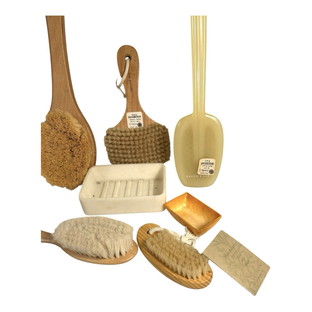Vintage Set of 7 Pieces of Bath Accessories Owned by Martha Stewart Turkey Hill