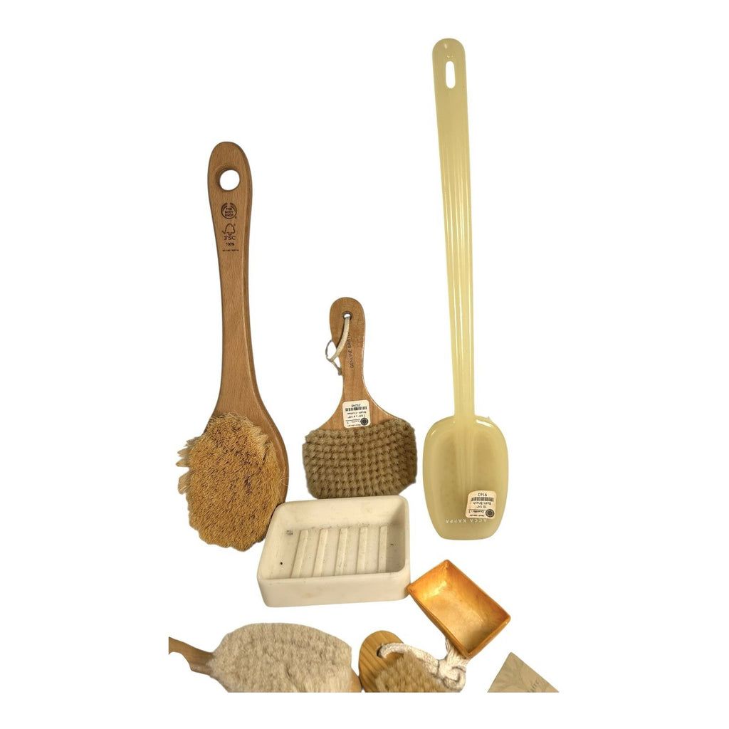 Vintage Set of 7 Pieces of Bath Accessories Owned by Martha Stewart Turkey Hill