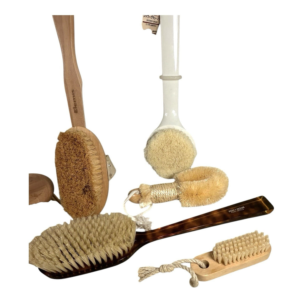 Vintage Set of 7 Pieces of Bath Accessories Owned by Martha Stewart Turkey Hill