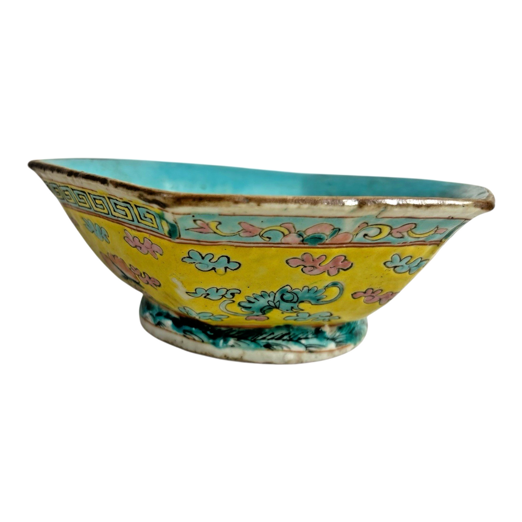 Antique Chinese Export Famille Rose Yellow Footed Bowl, Qing Dynasty