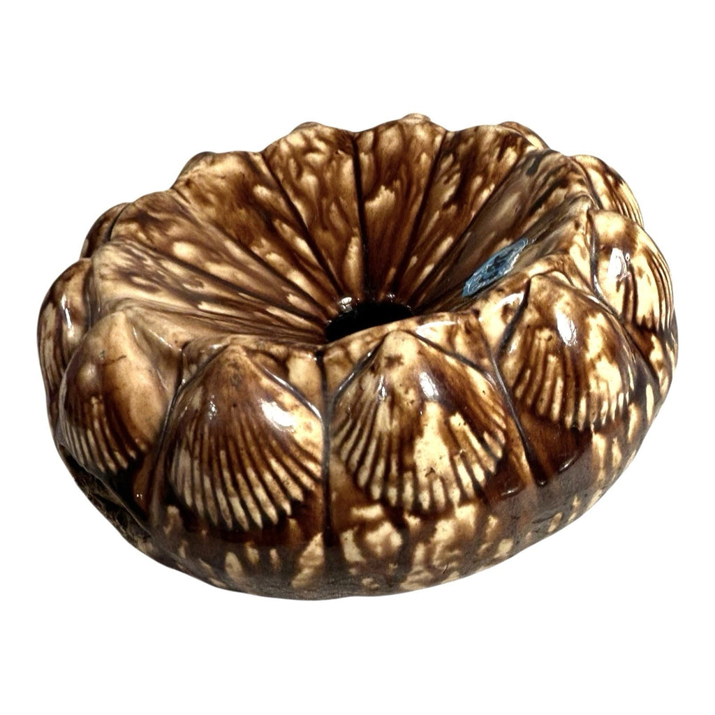 Antique Rockingham Bennington Clam Shell Spittoon Owned by Martha Stewart