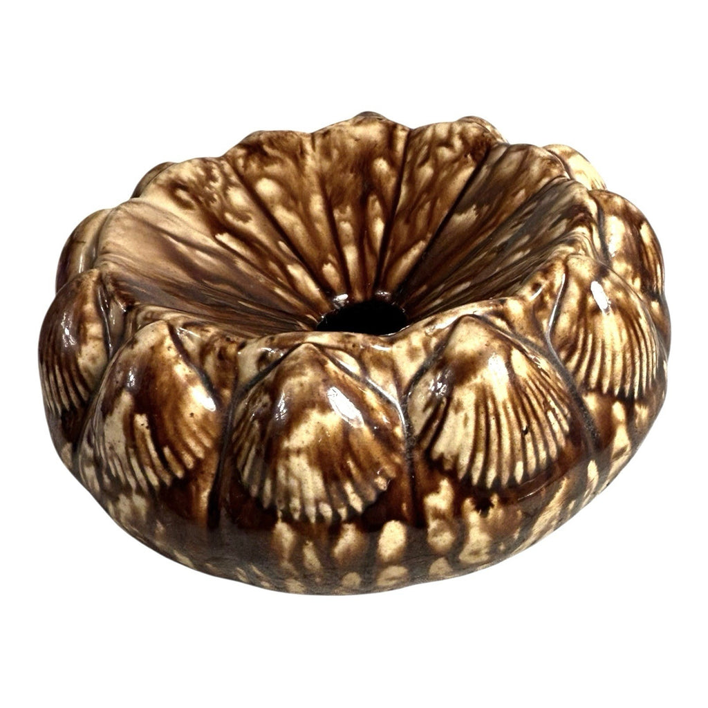 Antique Rockingham Bennington Clam Shell Spittoon Owned by Martha Stewart