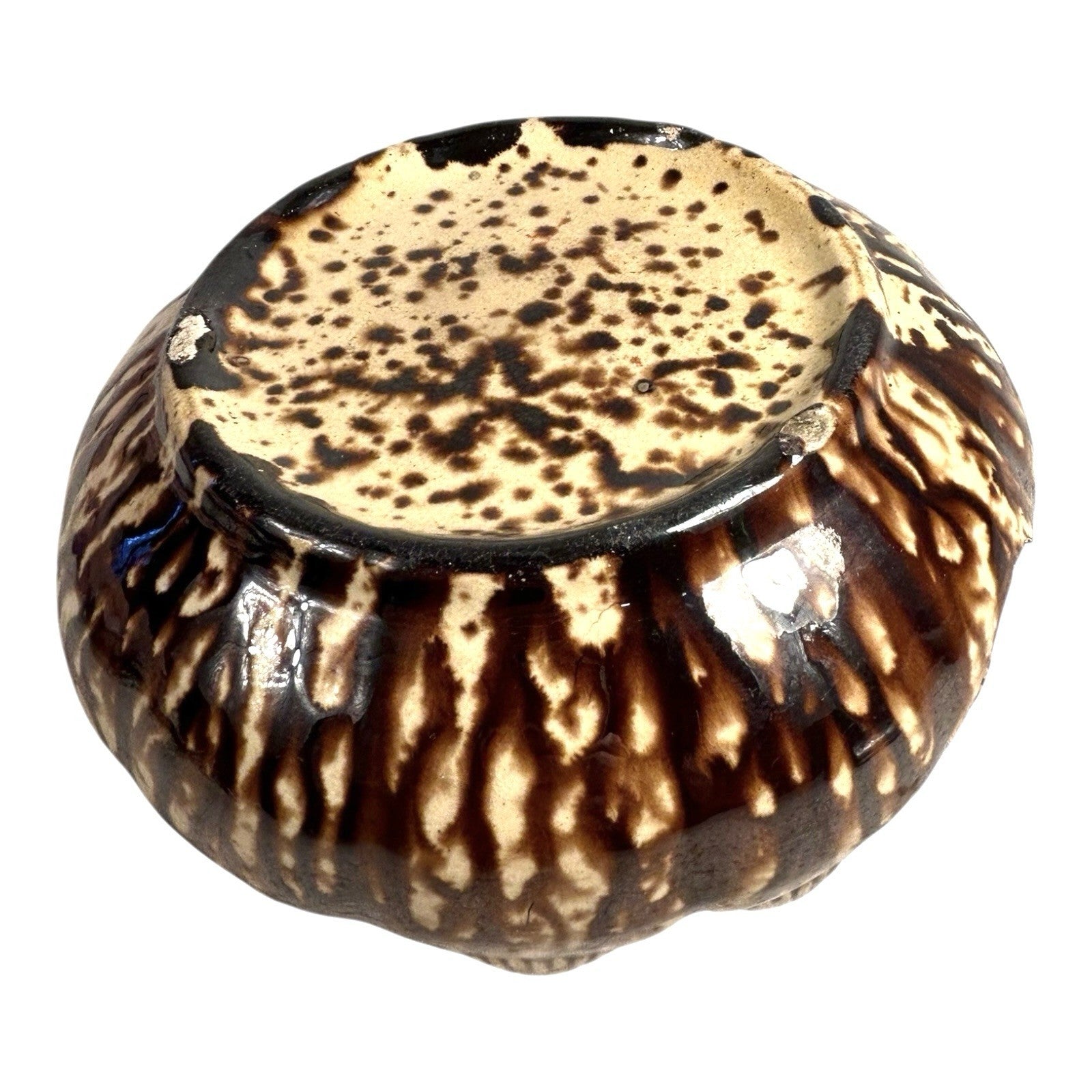 Antique Rockingham Bennington Clam Shell Spittoon Owned by Martha Stewart