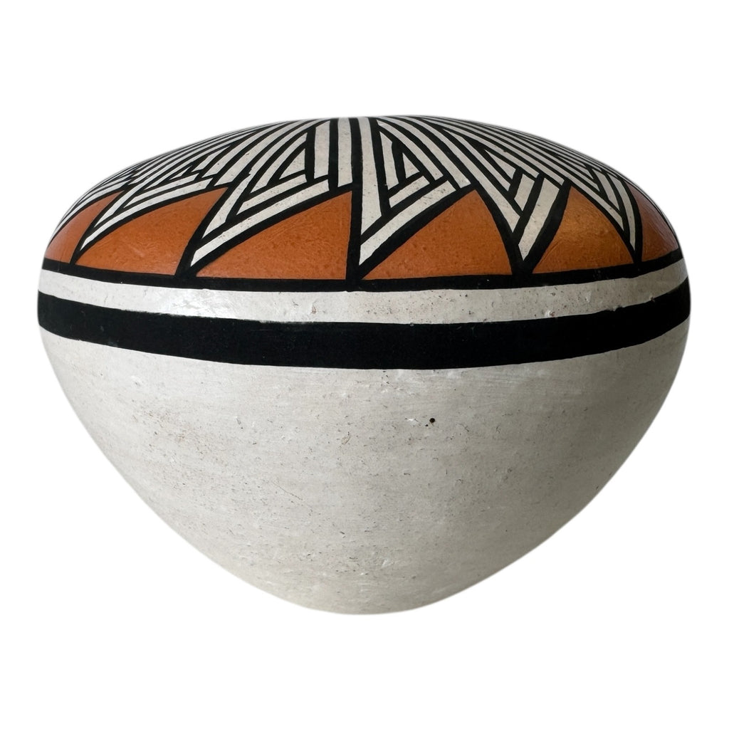Vintage Native American Acoma Pueblo Pottery Seed Jar Vase – Signed M.P.