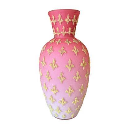 Antique Victorian Pink Satin Sommerso Glass Vase with Gold Coralene Fleur De Lis - Image 2