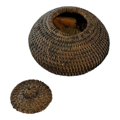 Vintage Americana Small Handwoven Lidded Basket - Image 8