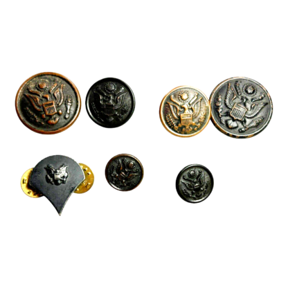 Vintage Lot of 6 WW1 US Army Eagle Coat Buttons and 1 Pin - Image 2
