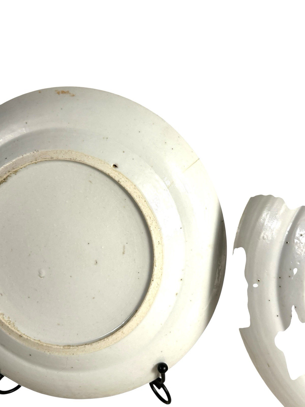 Antique Set of Two Chinese Export Famille Rose Peony Plates - Image 13